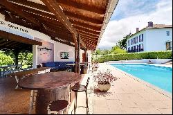 URRUGNE, NEAR SAINT JEAN DE LUZ – A SUPERB PERIOD PROPERTY