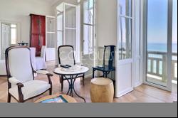 BIARRITZ CÔTE DES BASQUES – A LUXURIOUS APARTMENT COMMANDING AN OCEAN VIEW