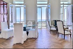 BIARRITZ CÔTE DES BASQUES – A LUXURIOUS APARTMENT COMMANDING AN OCEAN VIEW