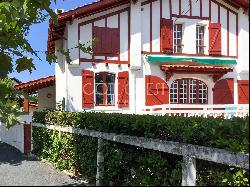 SAINT-JEAN-DE-LUZ -  A 5-BED VILLA IN THE AICE ERROTA NEIGHBOURHOOD