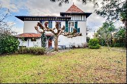 BAYONNE - A DELIGHTFUL PERIOD VILLA