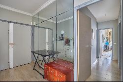 Sale - Apartment Paris 16th (Porte-Dauphine)