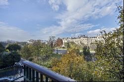 Paris 16th District - A 3-bed family apartment