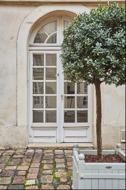 Paris 4th District – A delightful pied a terre