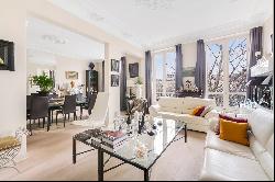 Paris 4th District –  An ideal pied a terre