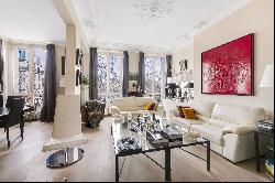 Paris 4th District –  An ideal pied a terre