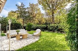 Neuilly-sur-Seine  - A 5-bed apartment with a garden