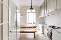 Paris 5th District – A sunny 3-bed apartment