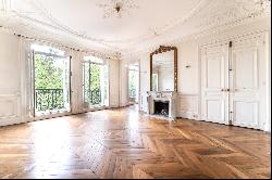 Paris 5th District – A sunny 3-bed apartment