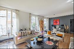 Paris 7th District - A bright and peaceful pied a terre