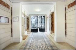 Paris 7th District – An ideal pied a terre