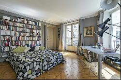 Paris 9th District – An elegant 4-room apartment