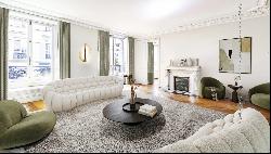 Paris 9th District – An elegant 4-room apartment