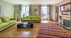 Paris 9th District – An elegant 4-room apartment