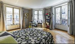 Paris 9th District – An elegant 4-room apartment