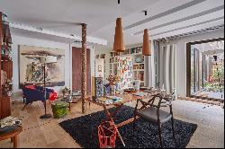 Paris 9th District - A 3-bed apartment with a garden