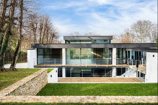 Ville-d'Avray  -  A new architect-designed property