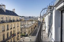 Paris 8th District – A superbly renovated 2/3 bed apartment