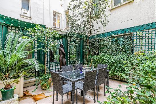 Paris 1st District - A magnificent 300 sqm apartment