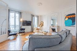 Neuilly-sur-Seine  -  A furnished family apartment