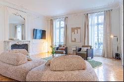 Neuilly-sur-Seine  -  A furnished family apartment