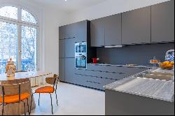 Neuilly-sur-Seine  -  A furnished family apartment