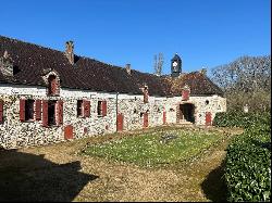 Near Joigny - A delightful 18th century chateau and farmhouse in 6 hectares