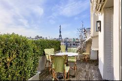 Paris 8th District – A superb penthouse apartment with terraces