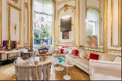 Paris 16th District – A magnificent apartment with a garden