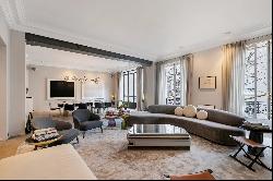 Paris 8th District – A magnificent 3-bed apartment