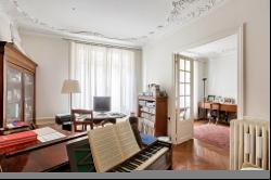 Paris 7th District – An ideal pied a terre