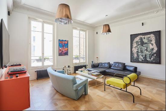 Paris 7th District - A renovated pied a terre