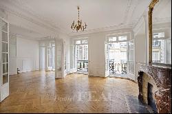 Paris 17th District – A superb 3-bed apartment