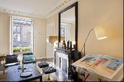 Paris 1st District - An elegant 3/4 bed apartment