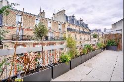 Paris 7th District –  A 2-bed apartment with a terrace