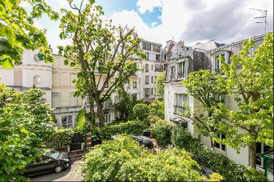 Paris 16th District -  A superb family home