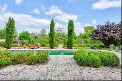 Rueil-Malmaison - Banks of the Seine- A property with a swimming pool, a tennis court and