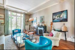 Rueil-Malmaison - Banks of the Seine- A property with a swimming pool, a tennis court and