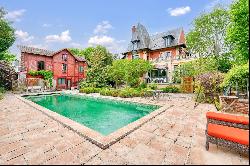 Rueil-Malmaison - Banks of the Seine- A property with a swimming pool, a tennis court and