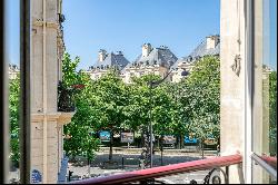 Paris 6th District - A bright and spacious 2/3 bed apartment