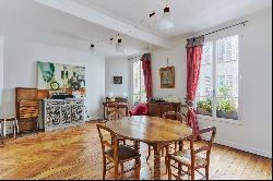 Paris 17th District - A period Town House with great potential