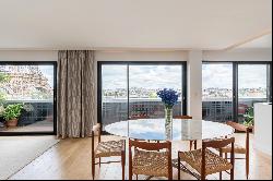 Paris 15th District, on the edge of the 7th District – An ideal pied a terre