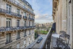 Paris 16th District – A superb pied a terre