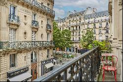 Paris 7th District - An elegant pied a terre