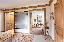 Neuilly-sur-Seine  -  A 5-bed family apartment