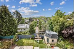 Chatenay-Malabry/Sceaux – A character property with a garden and swimming pool