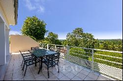 Le Port-Marly  -  A 4-bed family home enjoying a panoramic view