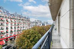 Paris 8th District – A magnificent duplex apartment in a prime location