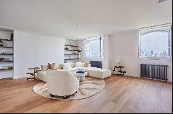 Neuilly-sur-Seine  - A spacious 3-bed apartment