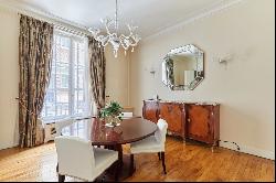 Paris 16th District - An elegant 3/4 bed apartment